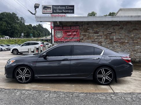 Used 2017 Honda Accord Sport Special Edition image 3