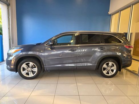 Used 2015 Toyota Highlander Limited Platinum AWD/4WD image 4