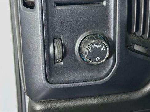 Used 2018 Chevrolet Silverado 2500 W/T w/ WT Convenience Package RWD image 16