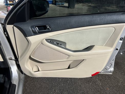 Used 2015 Kia Optima LX image 17