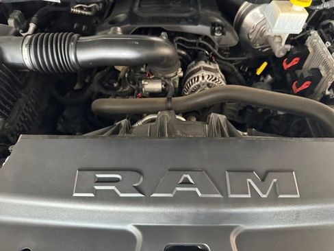 Used 2019 RAM 1500 Laramie AWD/4WD image 6