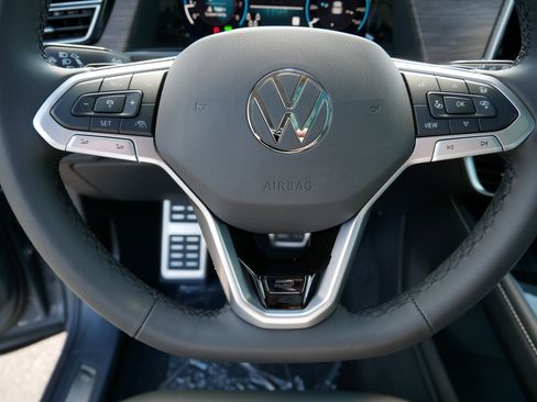 New 2025 Volkswagen Atlas SEL Premium R-Line image 10