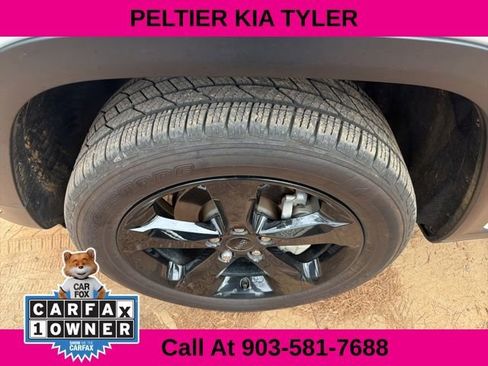 Used 2023 Jeep Grand Cherokee Limited w/ Black Appearance Package image 5