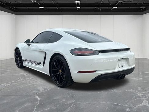 Used 2024 Porsche 718 Cayman image 3