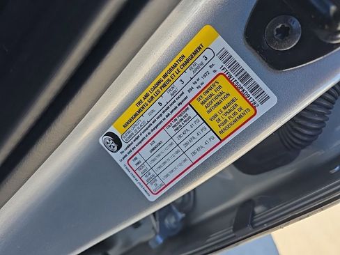 Used 2023 Ford F150 XLT w/ Trailer Tow Package image 9