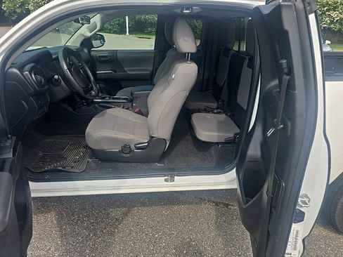 Used 2021 Toyota Tacoma SR RWD image 13