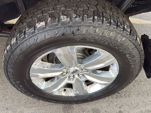 Used 2016 Ford F150 Platinum w/ Equipment Group 701A Luxury AWD/4WD image 9