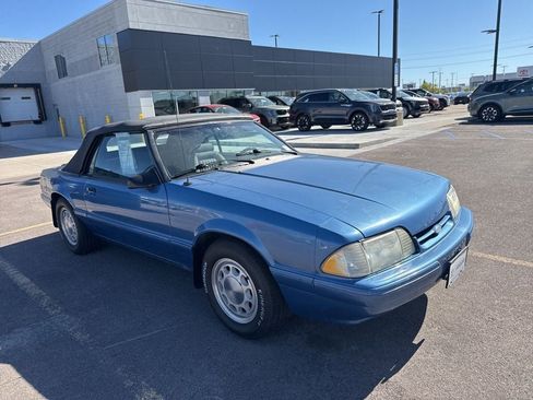 Used 1988 Ford Mustang LX image 3