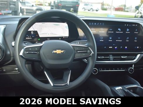 New 2026 Chevrolet Equinox EV LT image 18