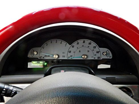 Used 2002 Ford Thunderbird RWD image 12