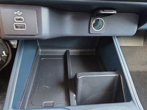 New 2025 Ford Maverick XL w/ Equipment Group 102A image 15