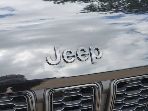 Certified 2023 Jeep Grand Cherokee L Laredo AWD/4WD image 12