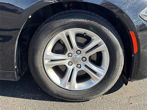 Used 2020 Dodge Charger SXT image 7