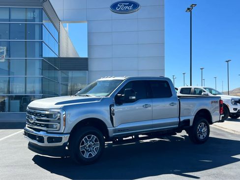 Used 2024 Ford F350 Lariat image 1