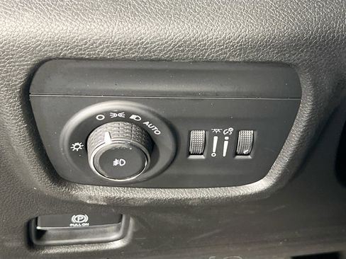 Used 2021 Jeep Grand Cherokee L Limited AWD/4WD image 10