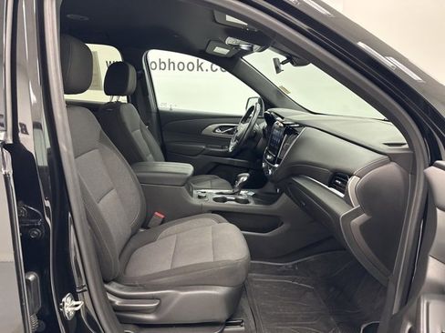 Used 2022 Chevrolet Traverse LT w/ LPO, 'HIT The Road' Package image 32