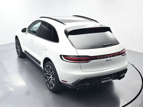 Certified 2026 Porsche Macan AWD/4WD image 36