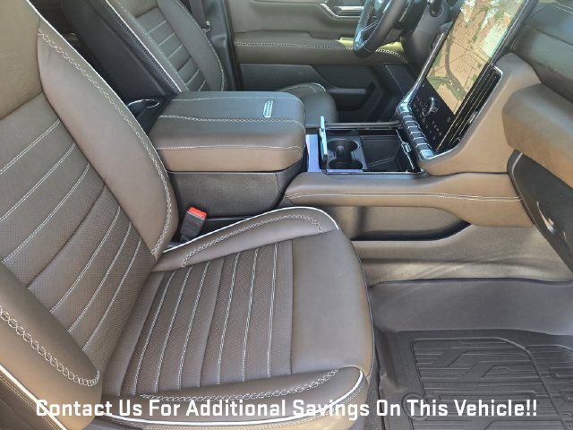 New 2027 GMC Yukon Denali Ultimate w/ LPO, Floor Liner Package AWD/4WD image 11