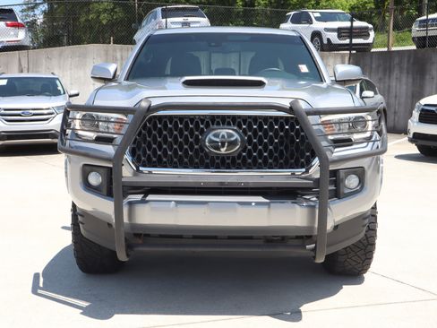 Used 2018 Toyota Tacoma TRD Sport image 10