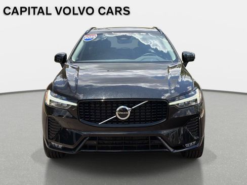 Certified 2025 Volvo XC60 B5 Core AWD/4WD image 2