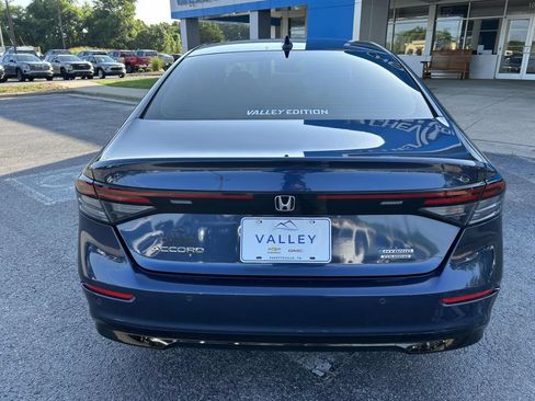 Used 2024 Honda Accord Touring image 5