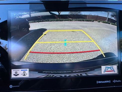 Used 2022 Toyota Camry XLE image 19