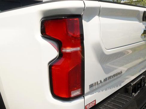 Used 2026 Chevrolet Silverado 2500 ZR2 AWD/4WD image 37