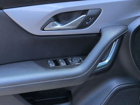 Used 2025 Chevrolet Blazer LT w/ Redline Edition FWD image 8