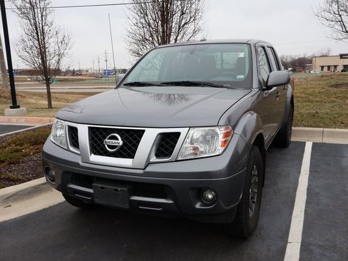 Used 2018 Nissan Frontier PRO-4X image 1