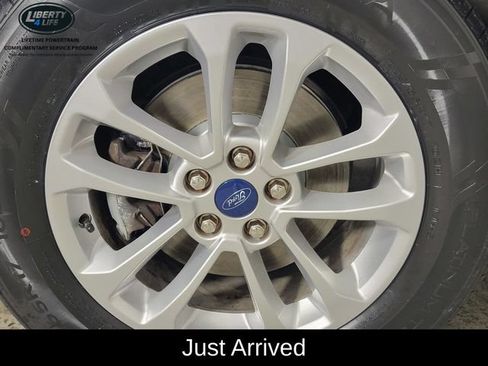 Used 2022 Ford Escape SE w/ Cold Weather Package FWD image 10