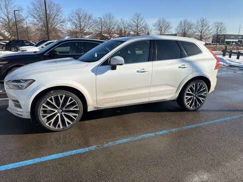 Used 2019 Volvo XC60 T6 Inscription w/ Protection Package Premier image 12