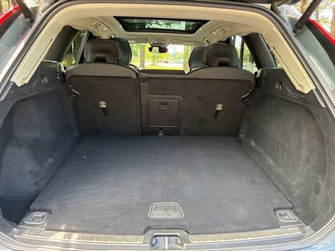 Used 2023 Volvo XC60 B5 Plus w/ Climate Package FWD image 17