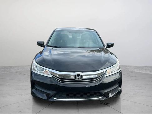 Used 2017 Honda Accord LX image 2