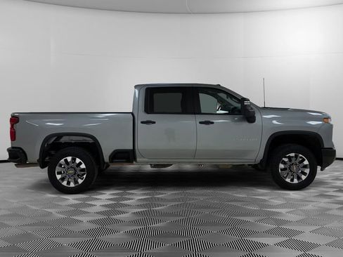 Certified 2024 Chevrolet Silverado 2500 Custom AWD/4WD image 6