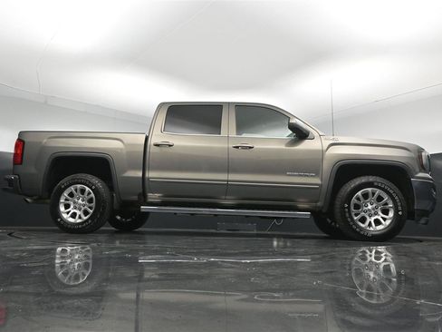 Used 2017 GMC Sierra 1500 SLE w/ SLE Value Package AWD/4WD image 30