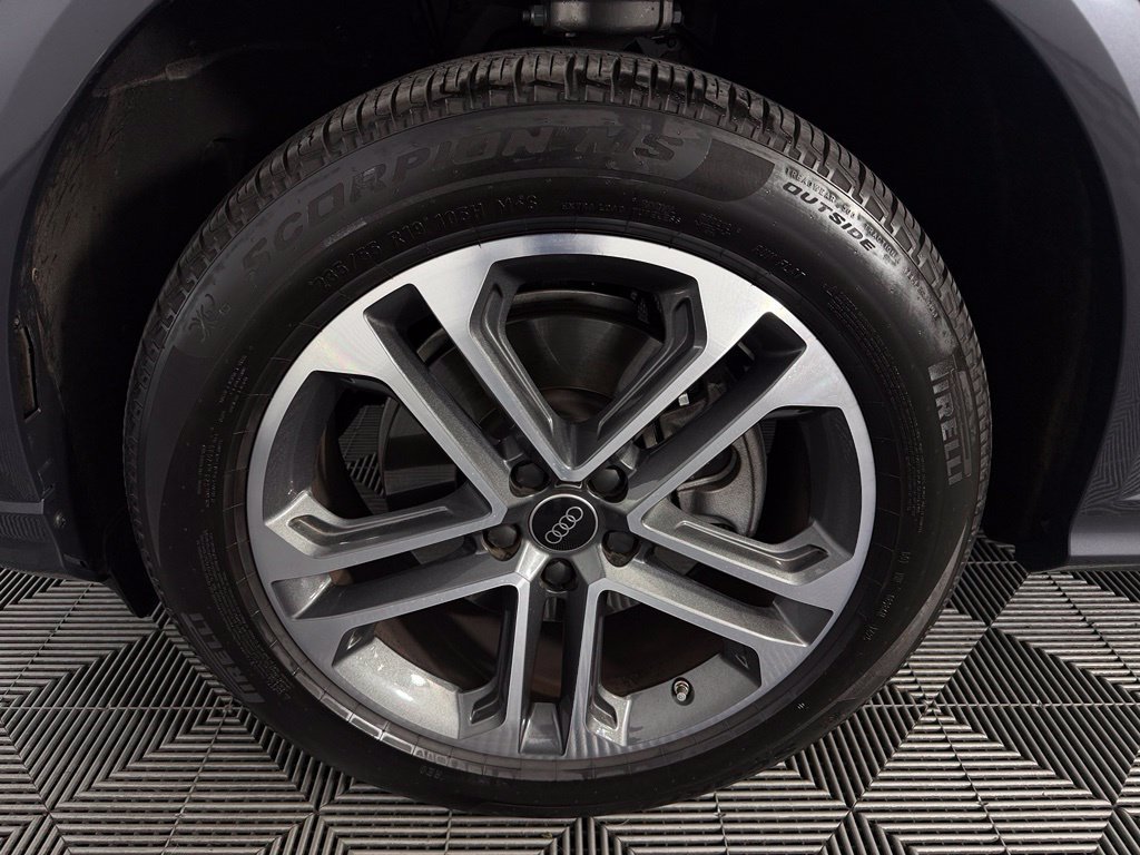 Used 2025 Audi Q5 Premium Plus AWD/4WD image 12