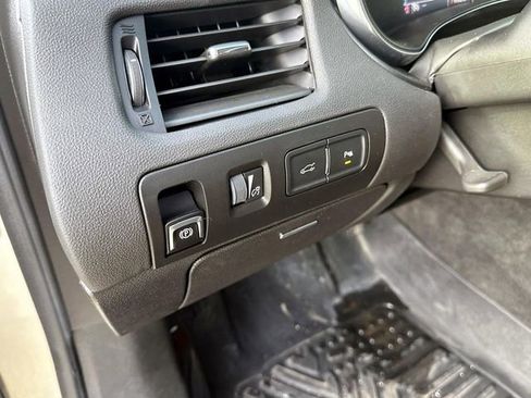 Used 2014 Chevrolet Impala LT w/ Convenience Package image 18