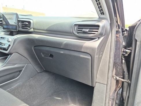 Used 2022 Ford Explorer XLT AWD/4WD image 31