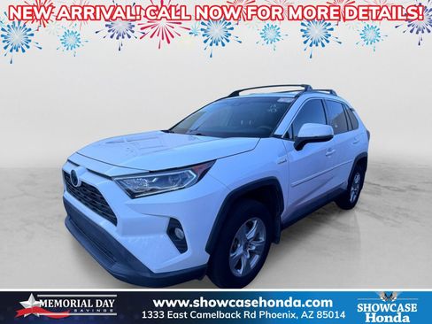 Used 2021 Toyota RAV4 XLE w/ Convenience Package AWD/4WD image 1