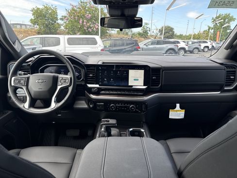 New 2026 Chevrolet Silverado 1500 LT Trail Boss w/ Convenience Package II AWD/4WD image 12