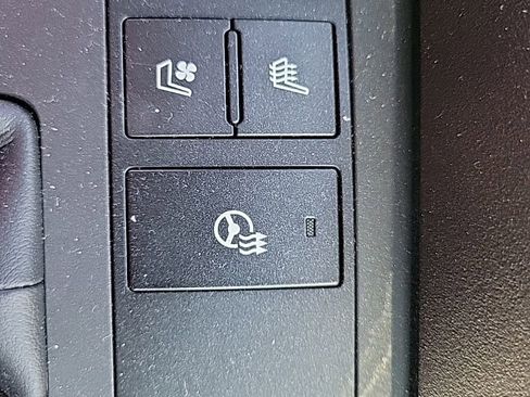 Used 2021 Lexus IS 300 w/ Comfort Package image 18