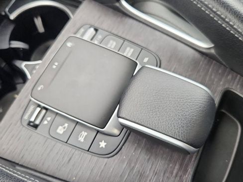 Used 2022 Mercedes-Benz GLE 350 4MATIC image 24