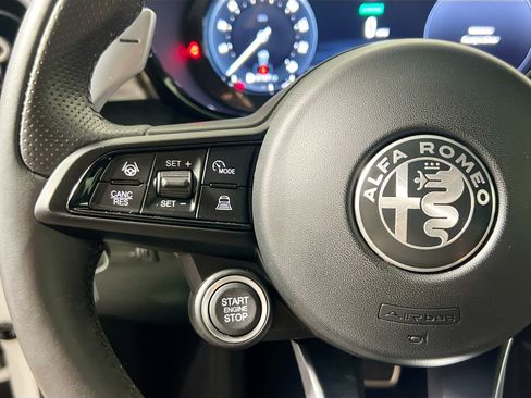 Used 2024 Alfa Romeo Tonale Veloce w/ Active Assist Package image 18