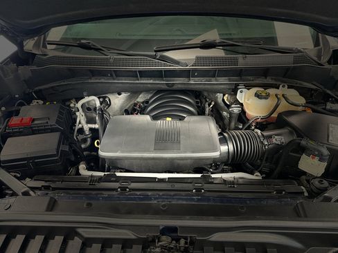 Used 2021 Chevrolet Silverado 1500 LT AWD/4WD image 31