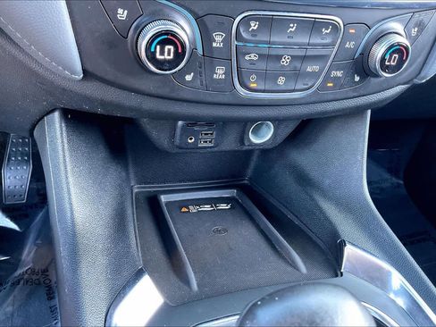 Certified 2021 Chevrolet Traverse Premier w/ LPO, Floor Liner Package image 33