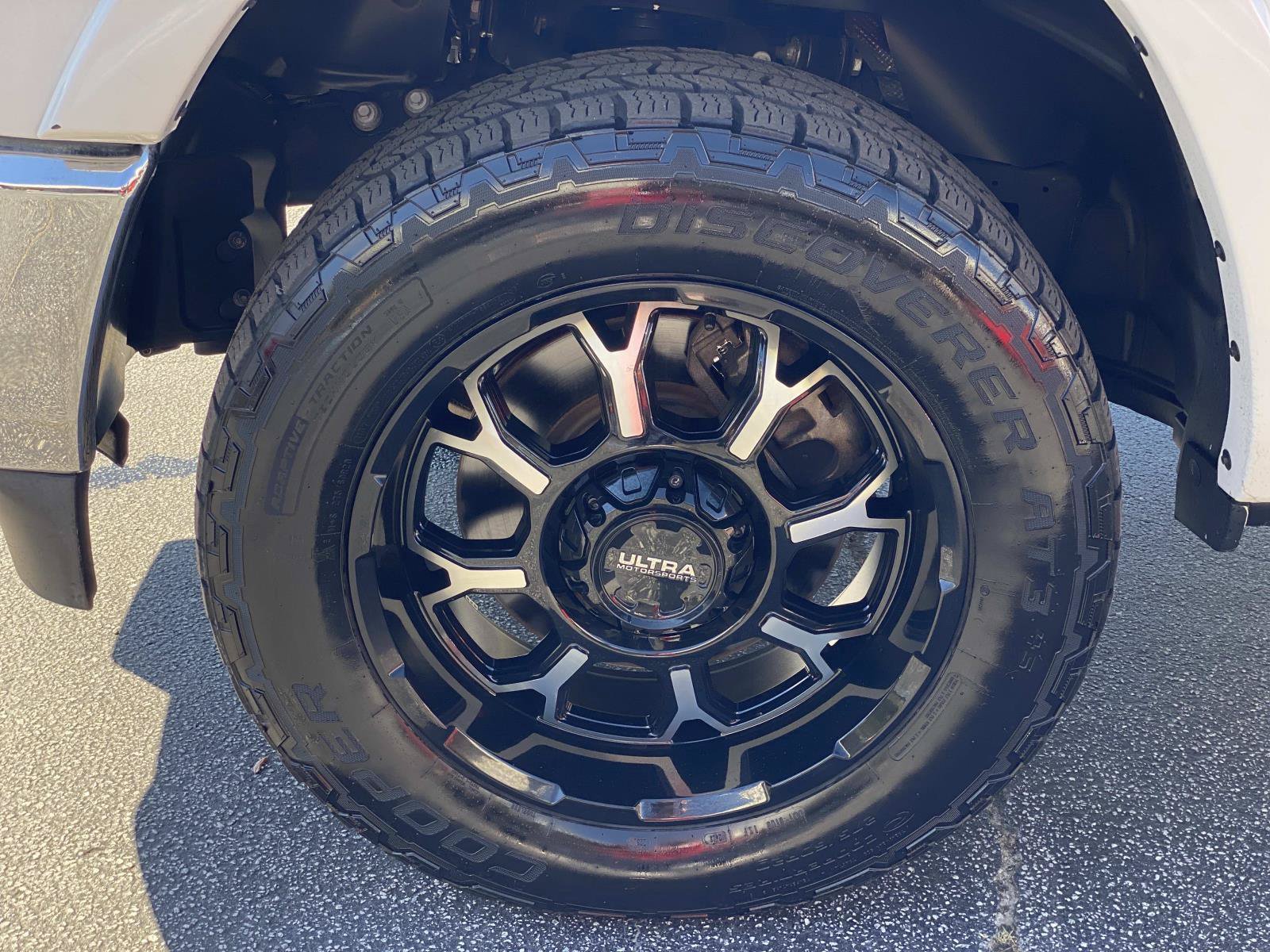 Used 2019 RAM 1500 Laramie AWD/4WD image 11