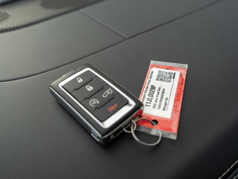 Used 2022 Jeep Grand Cherokee Limited 4xe w/ Luxury Tech Group II image 33