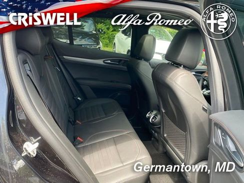 New 2025 Alfa Romeo Stelvio Sprint image 44