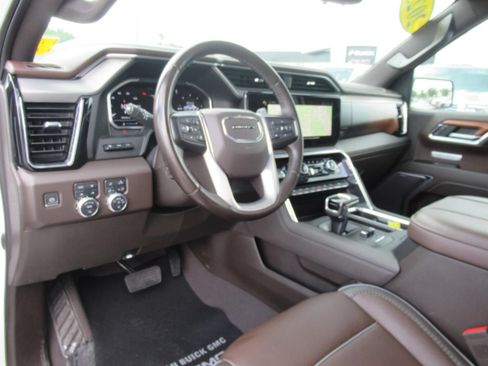 Used 2023 GMC Sierra 1500 Denali w/ Denali Reserve Package AWD/4WD image 18