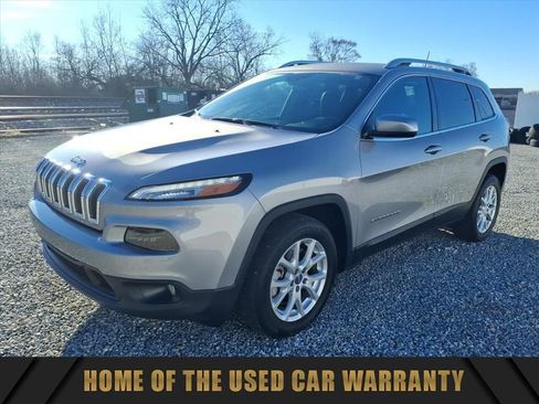 Used 2018 Jeep Cherokee Latitude Plus image 4